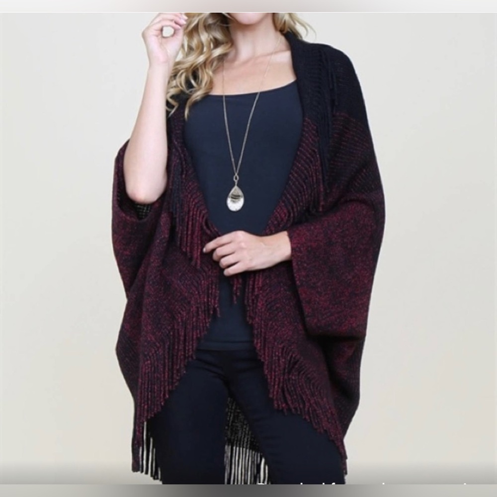 Oversized Fringe Cardigan Burgundy. OS. Perfect for Fall Evenings/Bonfires! EUC🔥